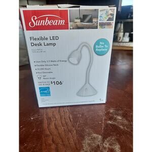 Desk Lamp LED Flexible White Sunbeam 3.5 Watts 300 Lumens